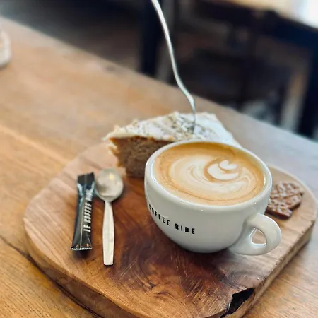 Le Coffee Ride Cycling Cafe Hotel 3*
