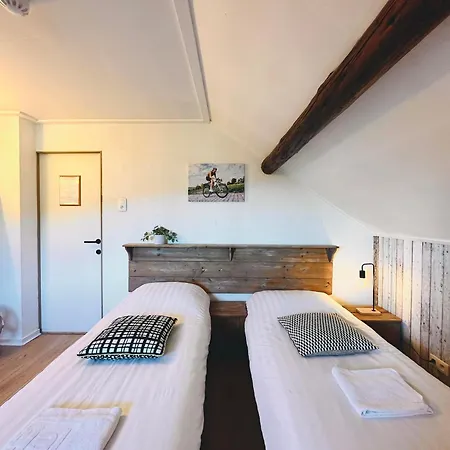 Hotel Le Coffee Ride Cycling Cafe 3*