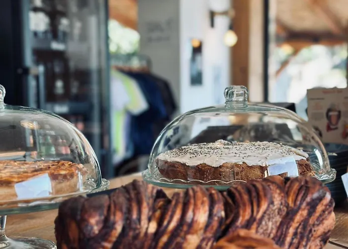 Hotel Le Coffee Ride Cycling Cafe 3*