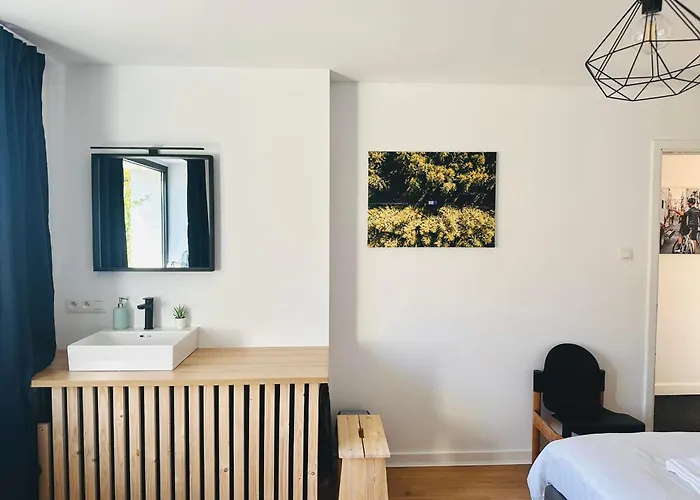 Hotel Le Coffee Ride Cycling Cafe 3*