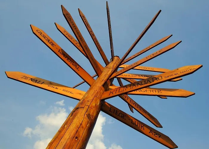 Le Coffee Ride Cycling Cafe 3*